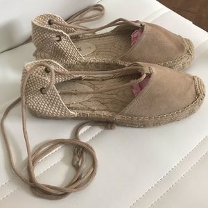 Super cute espadrilles from Anthropologie!